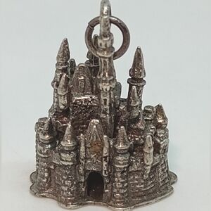 * Vintage Disney 925 Sterling Silver Cinderella's Castle Bracelet Charm Pendant